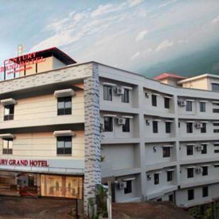 Century Grand Hotel Mananthavady Bagian luar foto