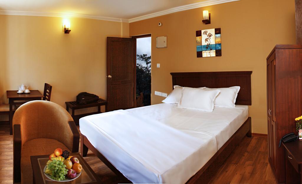 Century Grand Hotel Mananthavady Ruang foto