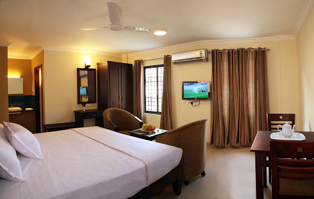 Century Grand Hotel Mananthavady Ruang foto